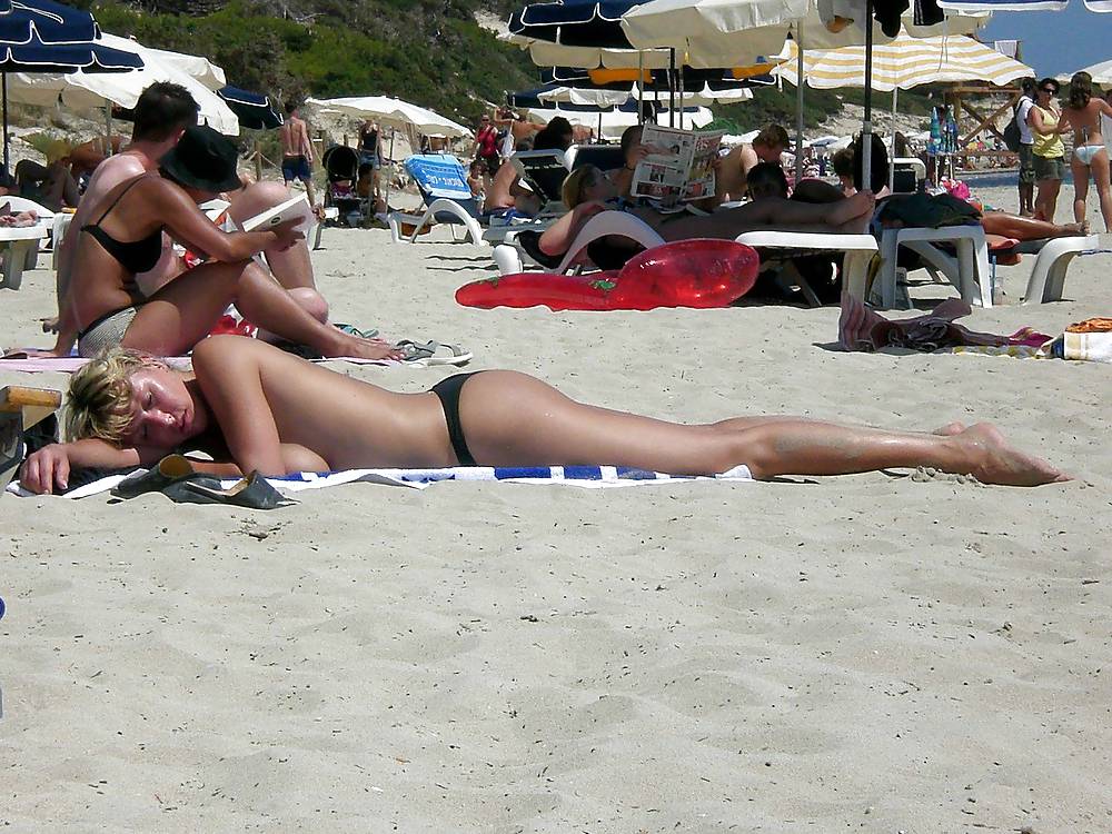 playas bikinis topless fotos