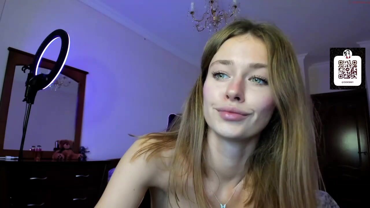 oksanafedorova chaturbate cute girl masturbates cunt